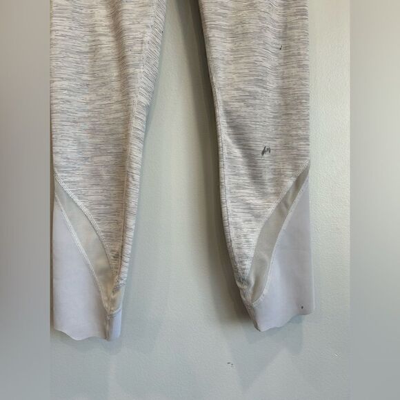 Lululemon Wunder Under Scalloped Crop - Picture 5 of 15